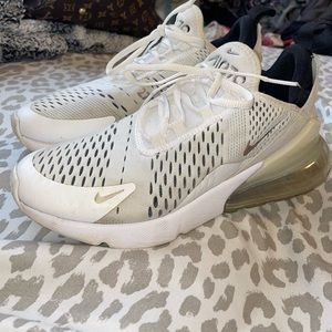 Nike Air Max 270 women’s size 7